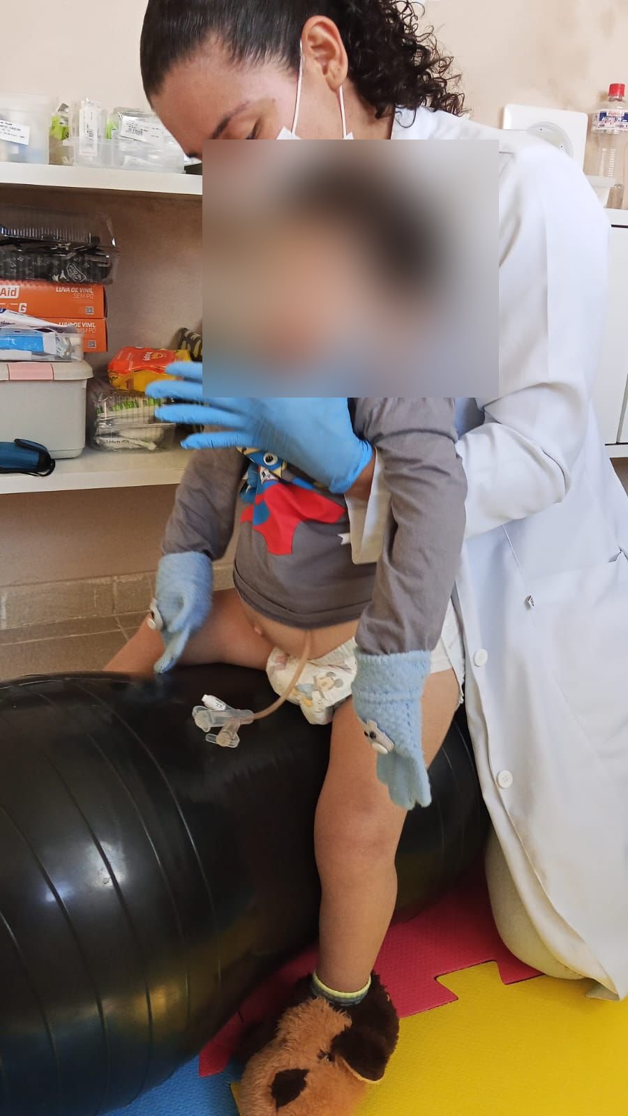 Profissionais da Cuidare em atendimento domiciliar